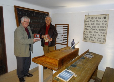 Büchertausch mit Hr. Max Gurtner vom Franz Xaver Gruber Museum Stille Nacht in Arnsdorf/Österreich 2016